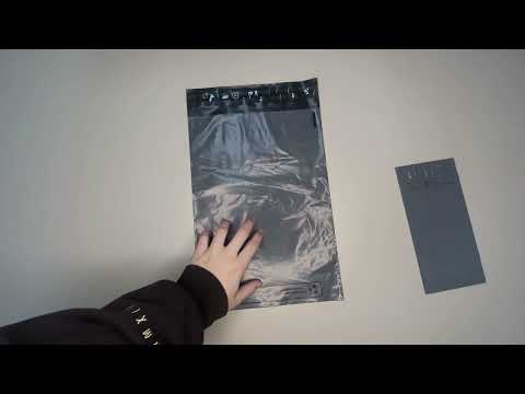 43.5 x 46.5  sustainable grey mail bag video