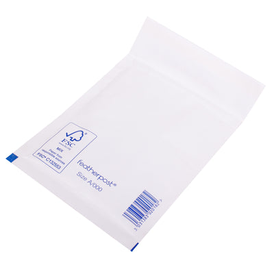 Padded Bubble Envelope in White | SR Mailing | Sustainable eCommerce Packaging